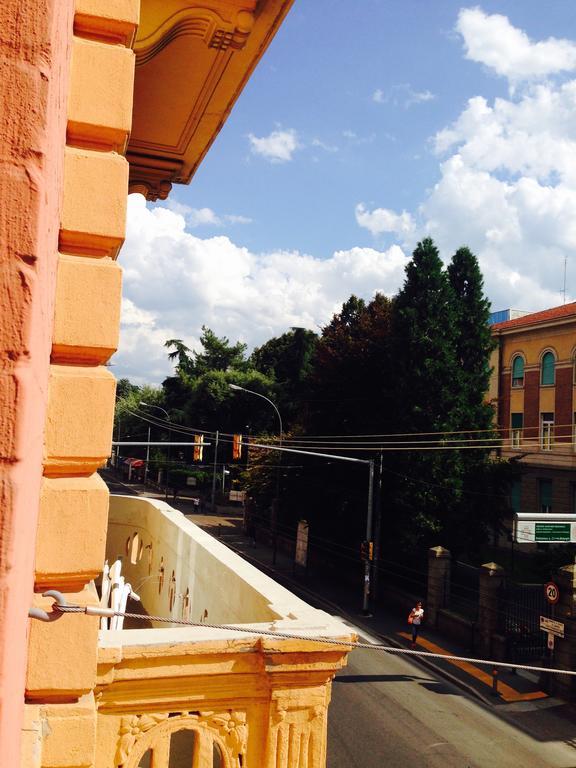 A Casa Di Lu Na Hotel Bologna Buitenkant foto